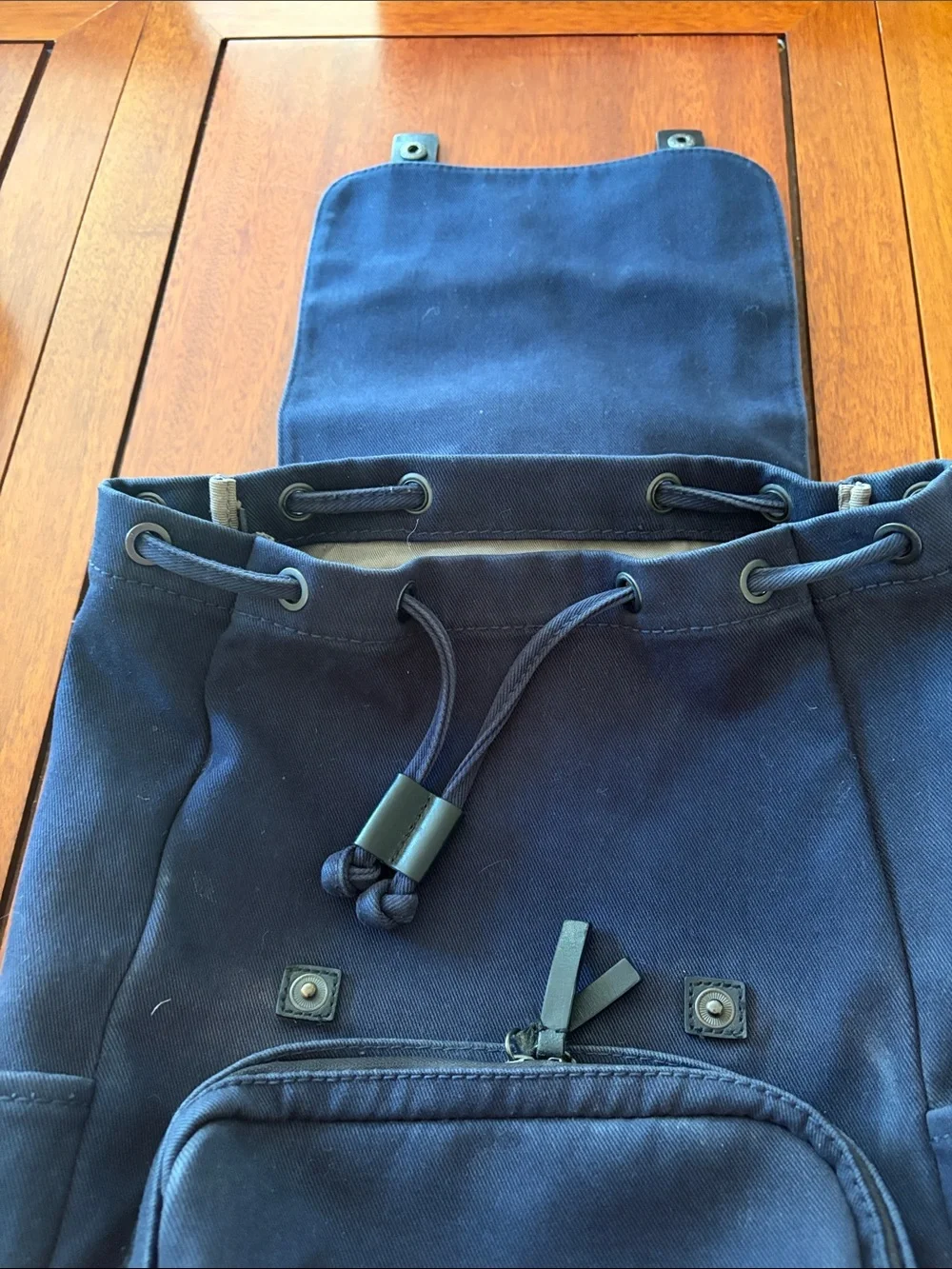 Everlane Modern Snap Canvas Backpack - Classic cotton with leather trim